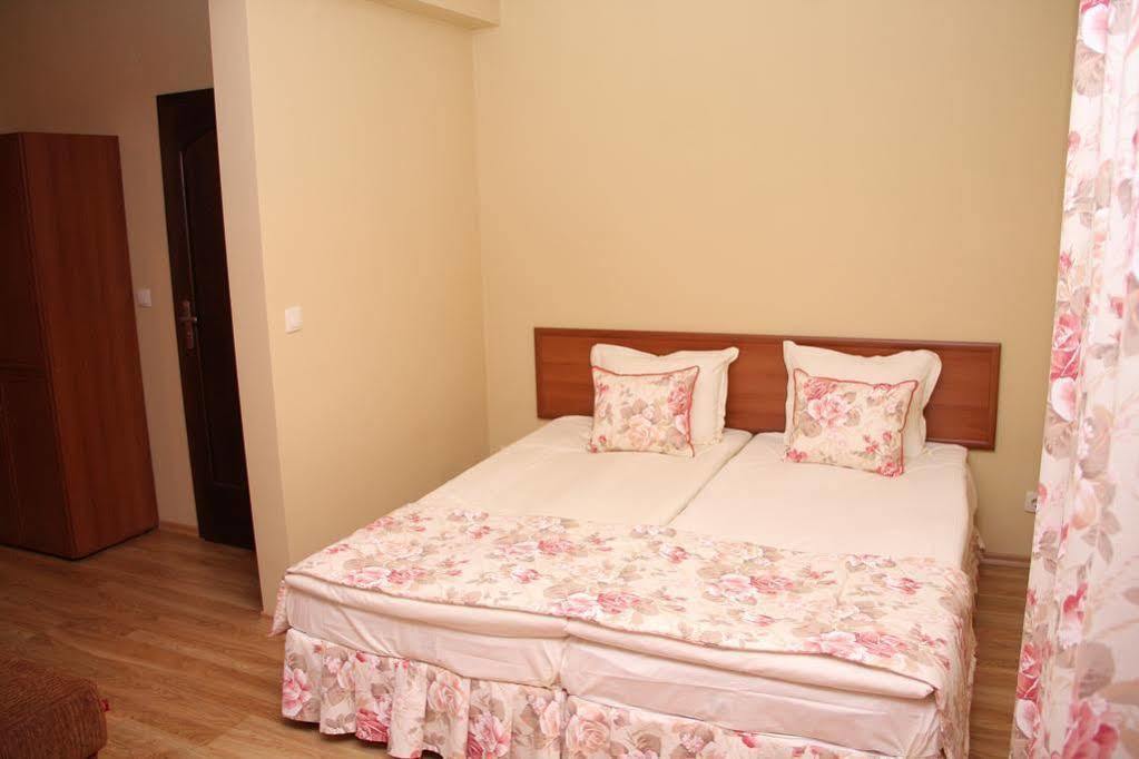 Guest House Stelia Velingrado Exterior foto